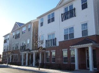 3 Soho Dr #106, Jersey City, NJ 07305