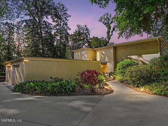 4th image of 2916 FOREST Circle