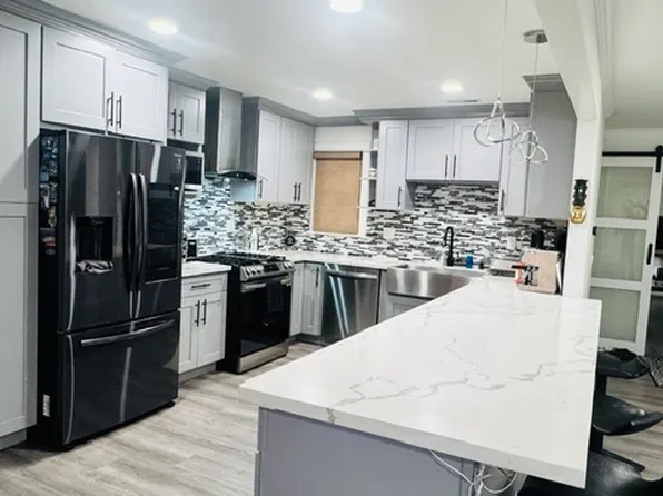 7550 Hershey Dr, Buena Park, CA 90620