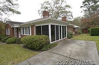 2nd image of 1724 Beaumont Dr