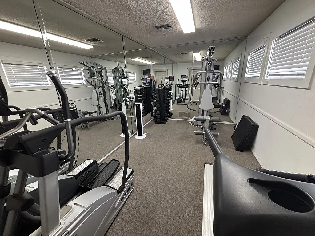 1 bed, 1.0 bath, 792 sqft, $1,178 — Photo 3