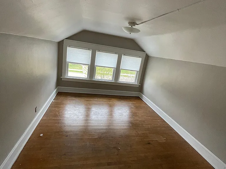 112 Milwaukee St — Photo 9