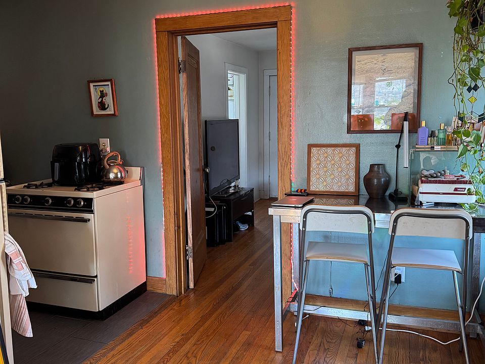 2nd image of 946 E Johnson St #3