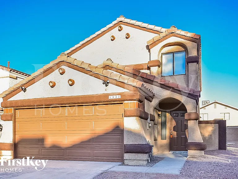 1335 Clagett Ln — Photo 2