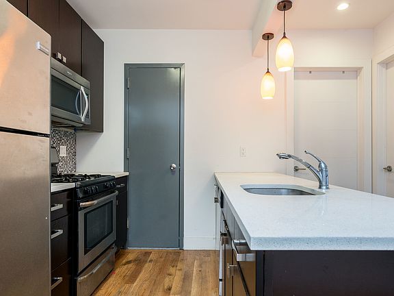 5th image of 25 Van Buren St APT 3B