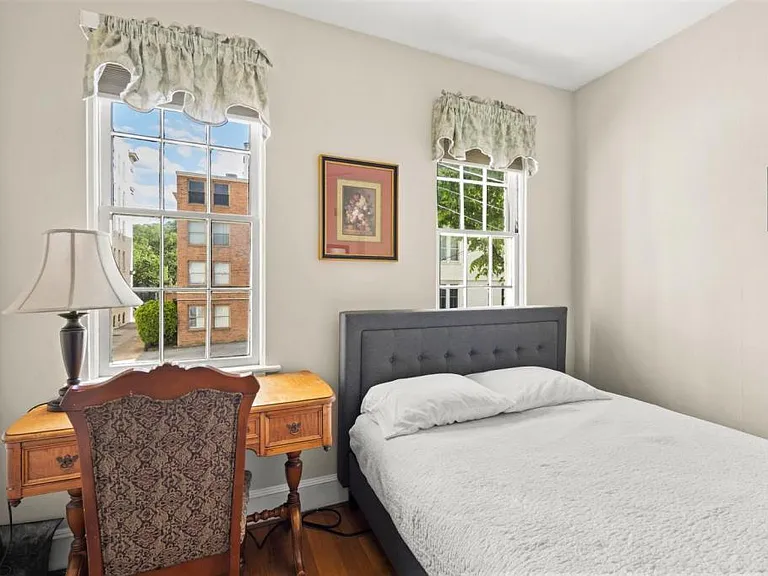310 Millers Ct NE — Photo 13