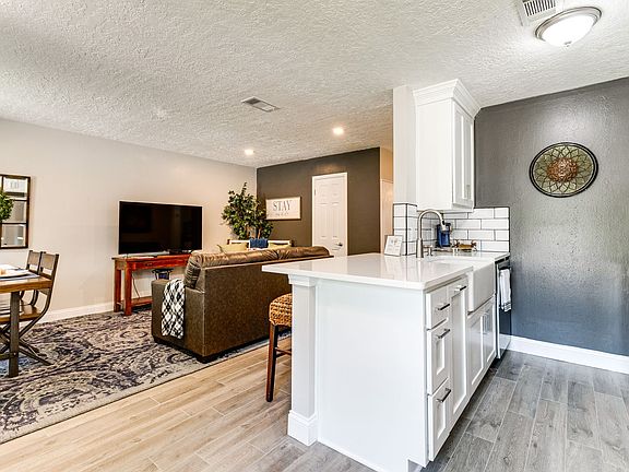 5th image of 810 Concho Pl