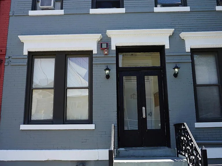 819 Park Ave #10 — Photo 10