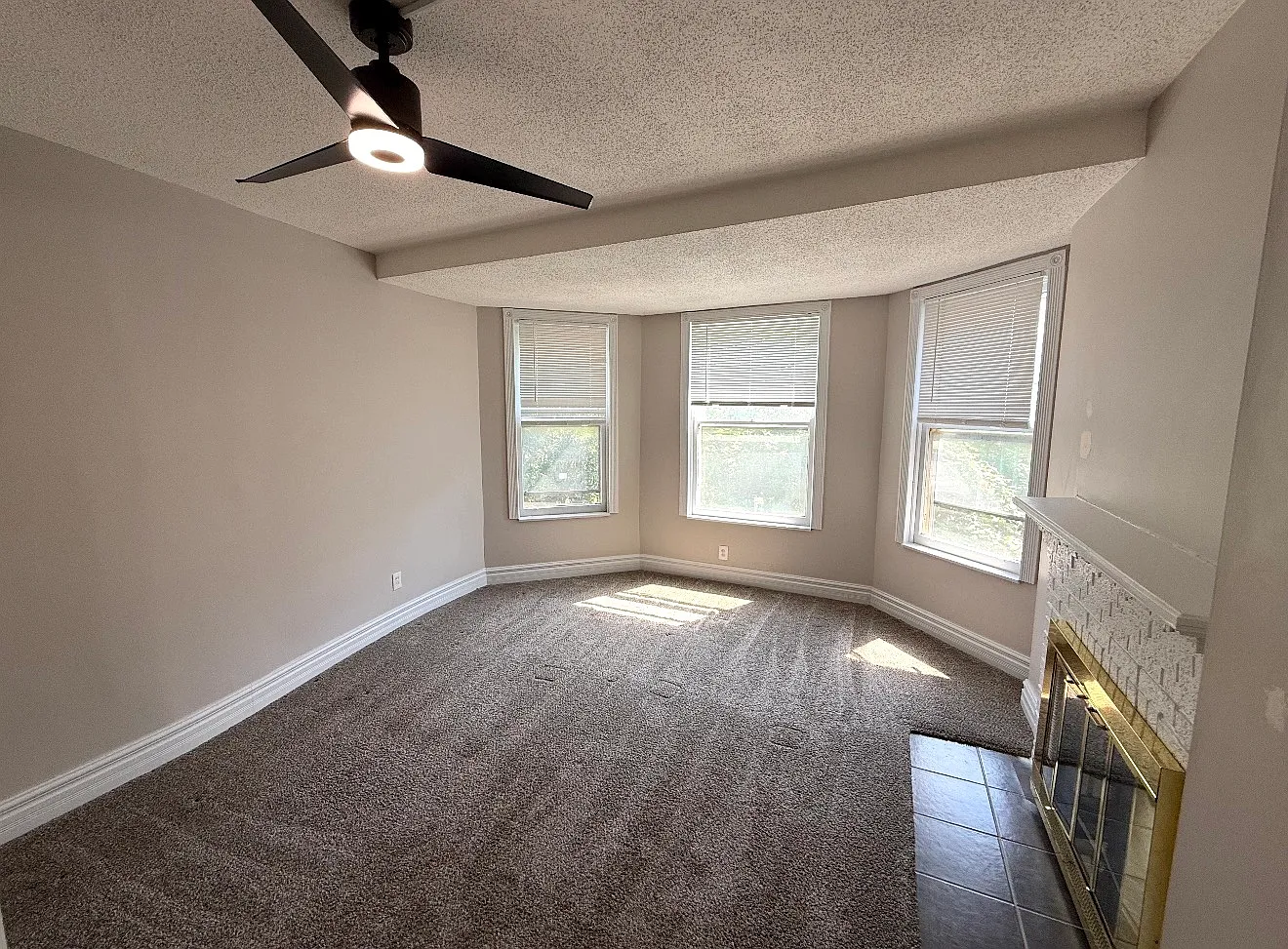 2 bed, 1000 sqft, $1,500 — Photo 4