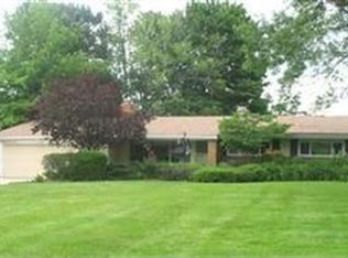 2647 Ramsay Rd, Beachwood, OH 44122