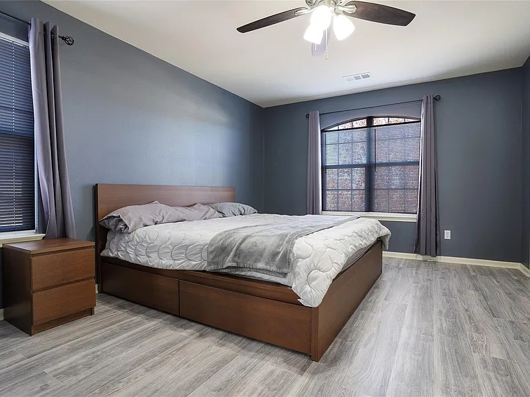 6419 Waldron Dr #B — Photo 23