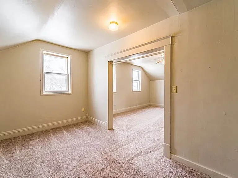 629 Park Ave — Photo 11