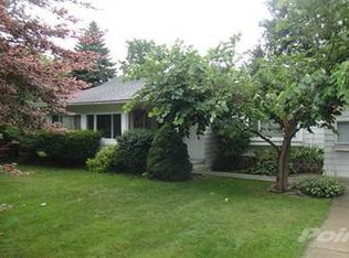 2136 Eastman Blvd, West Bloomfield, MI