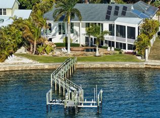 324 Bayshore Dr, Osprey, FL 34229