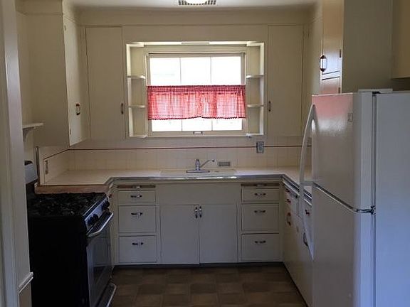 5th image of 3416 Los Pinos Dr