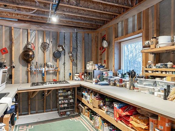 5th image of 1184 N Hubnerite Rd