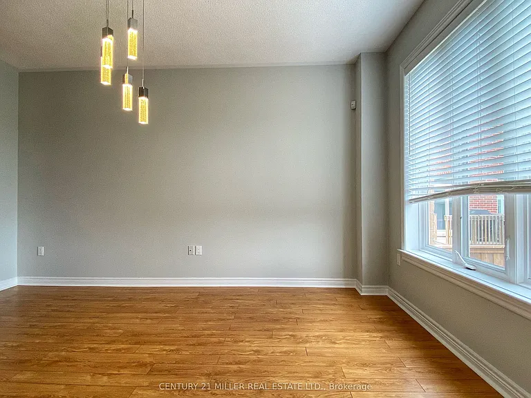 67 Summerberry Way — Photo 13