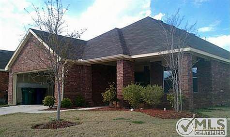 1st image of 1600 Castle Creek Dr