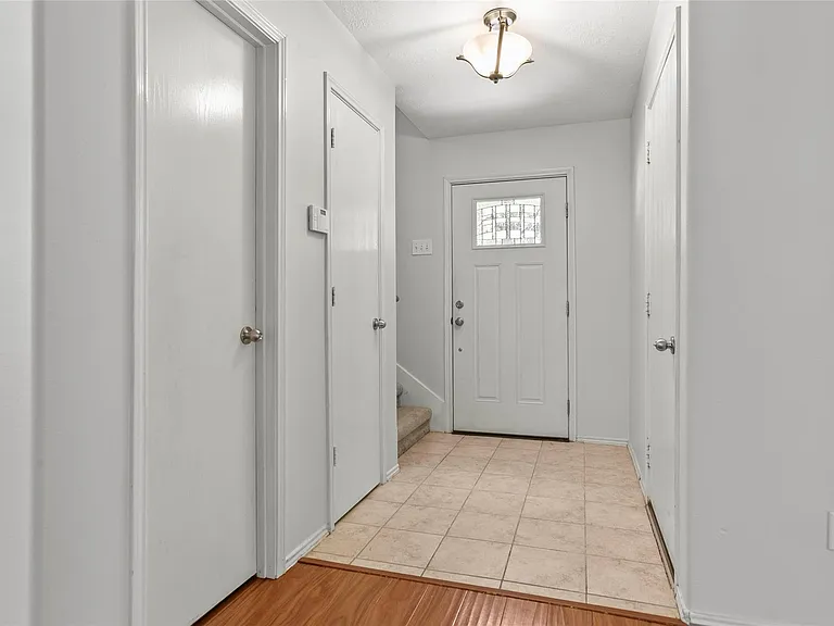 6 Thicket Grove Pl — Photo 6