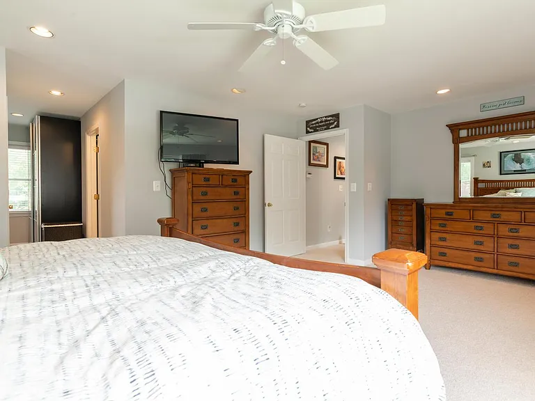 7322 Ronald St — Photo 16