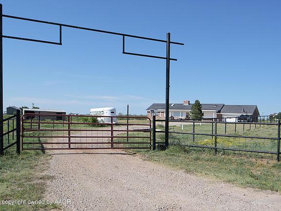 2nd image of 2050 Park Cir S