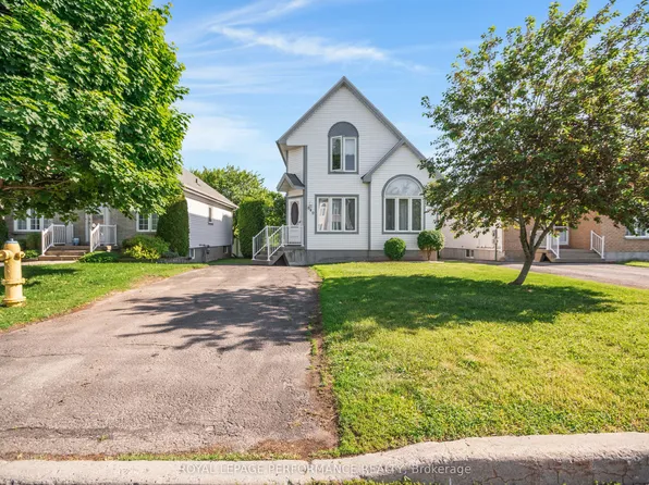 849 Pilon St, Hawkesbury, ON K6A 3P8