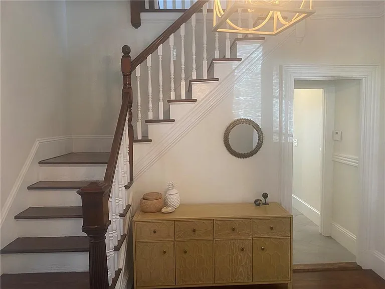27 Mann Ave — Photo 8