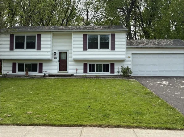 907 Lake Shore Blvd, Rochester, NY 14617