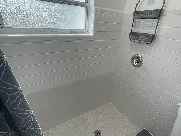 1208 Elinore Dr — Photo 11