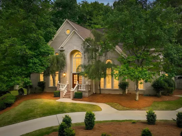 2715 Stonehaven Pl, Birmingham, AL 35242