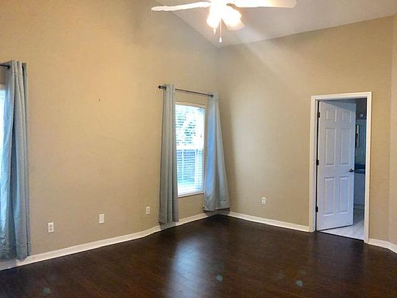 5th image of 3869 Heritage Oaks Ct #1