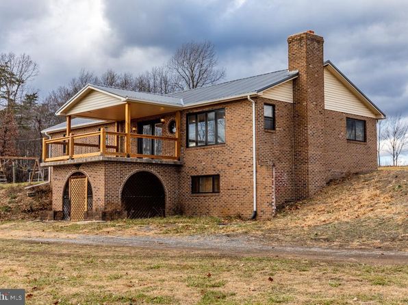 2520 Ridge Rd, Upper Tract, WV 26866