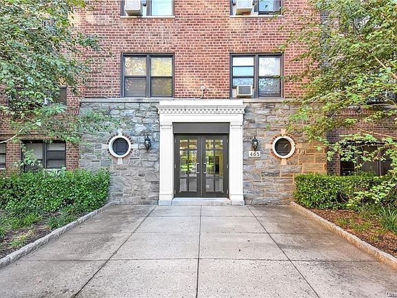 3rd image of 465 E Lincoln Ave APT 210