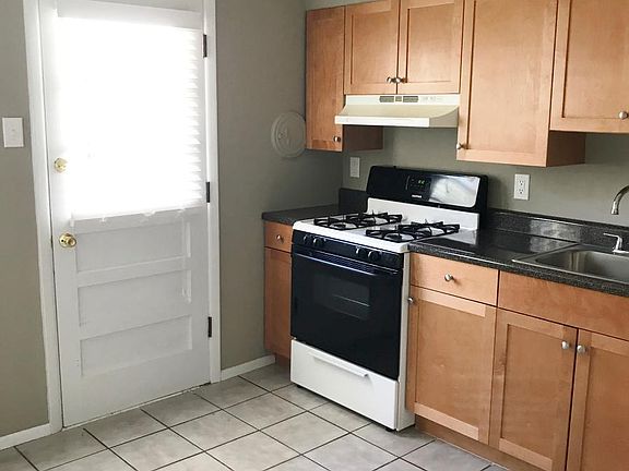 4th image of 751 Le Pere Ave #C