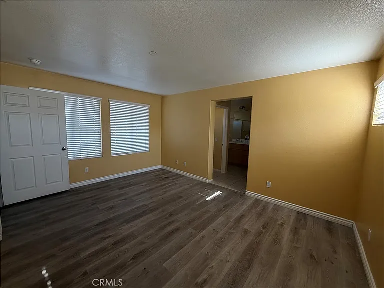 1757 Steinman St — Photo 5