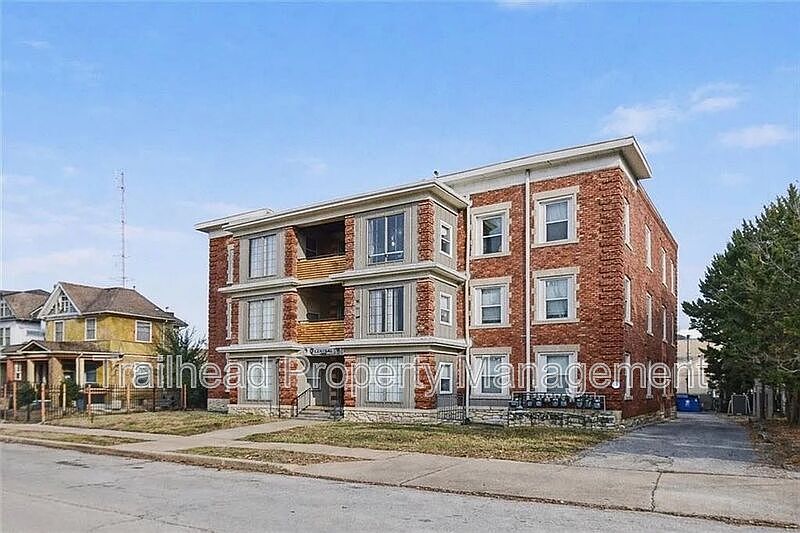 1st image of 3227 Central St #6