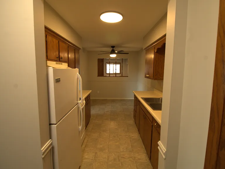 1055 Spencer St S #103 — Photo 2