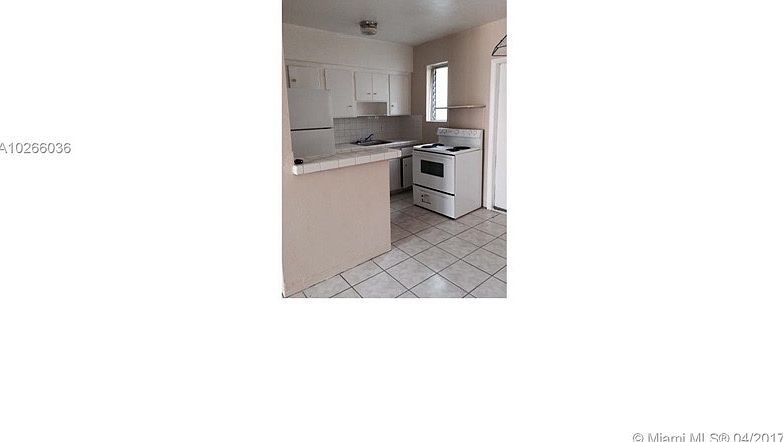 2nd image of 2031 NE 170th St