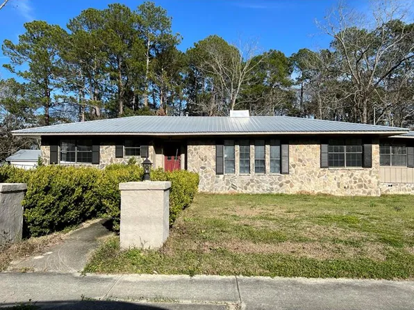 1314 McLean St, Douglas, GA 31533