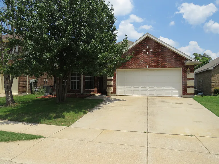 11828 Vienna Apple Rd — Photo 3
