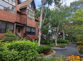 17 Pembroke St #10, Toronto, ON M5A 2N6