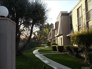 2nd image of 22077 Oxnard St