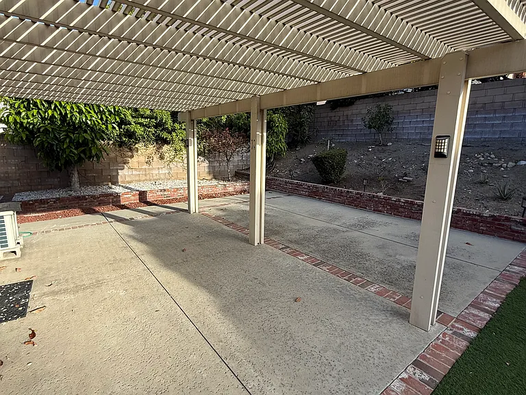 1427 Marigold St — Photo 24