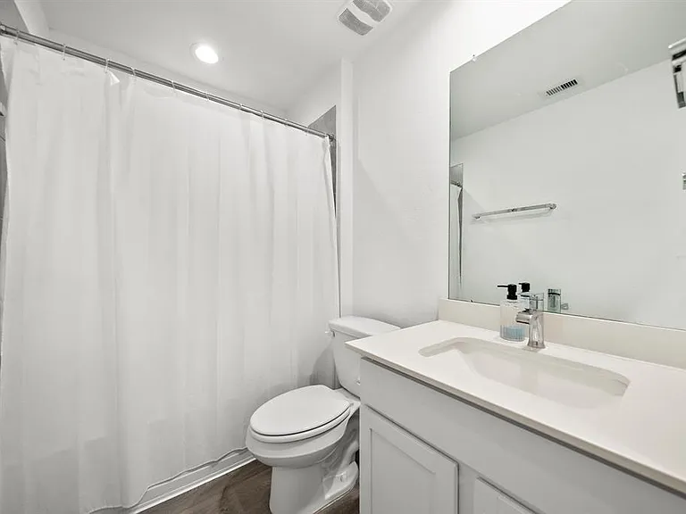 6911 Escobedo Ln — Photo 4