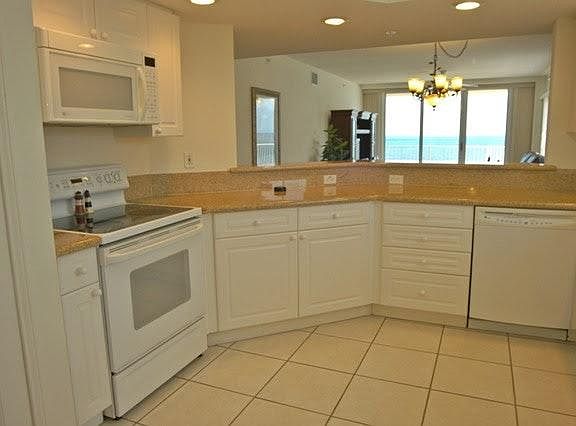 4th image of 3145 S Atlantic Ave APT 904