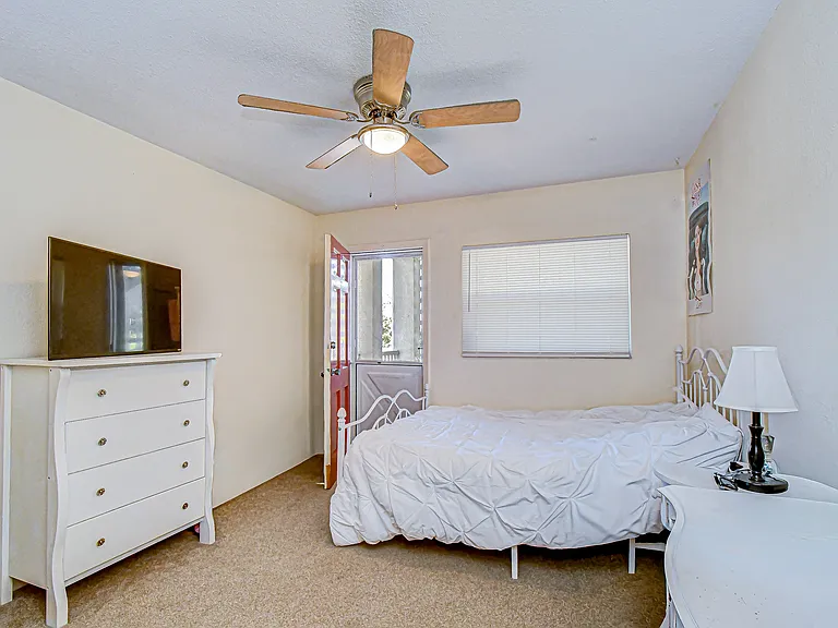 5150 10th Ave N #211 — Photo 15