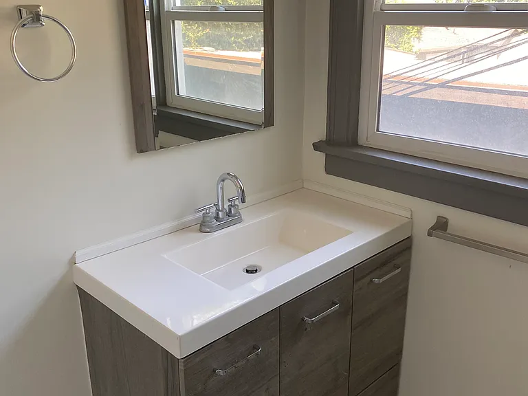 1259 N Curson Ave — Photo 11