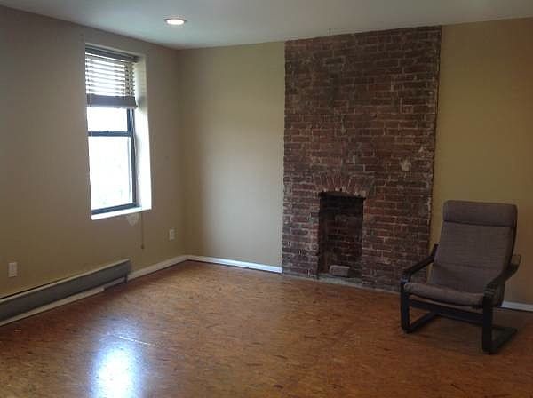 1st image of 373 Columbia St #4