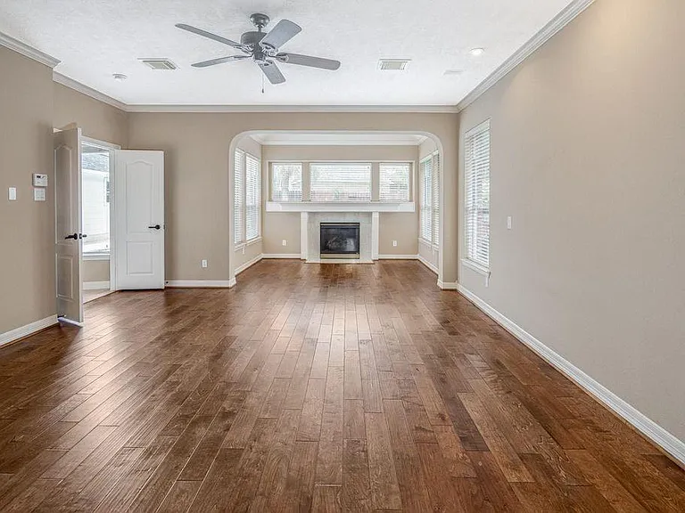 12406 Santiago Cove Ln — Photo 14