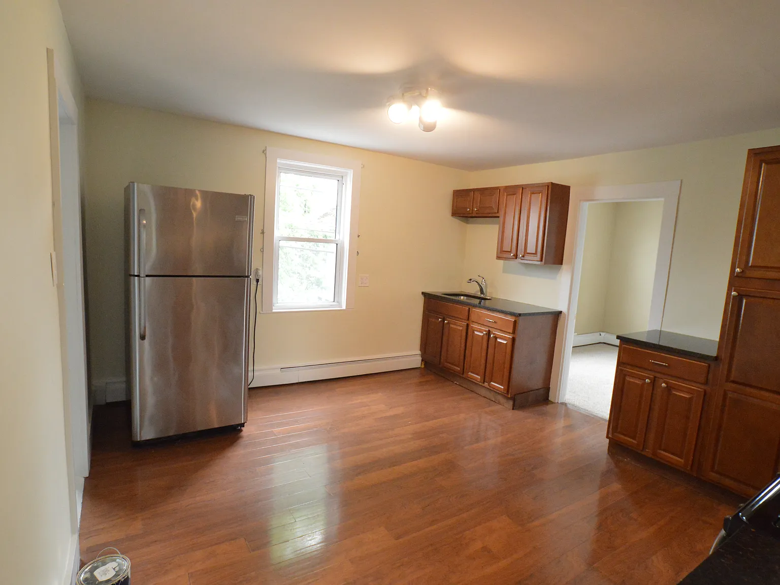 3 bed, 1210 sqft, $2,500 — Photo 2